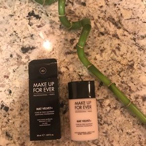New with box Makeup Forever Mat Velvet foundation